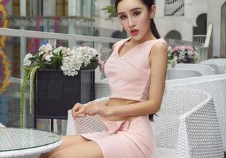 AISS爱丝(黄金版) - 西雅的女骑士全套图片，一边耍剑一边卖萌，真是千疮百孔！