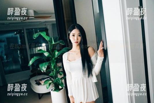 在Bomi(普美)的网盘里，发现Bomi的健身教练之路和写真真相
