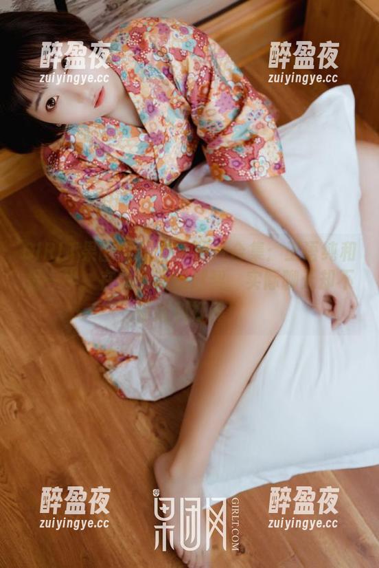 GIRLT果团网-王语纯 GIRLT果团网 - 双人照片合集:王语纯和另一半,在镜头前的默契,实际聊天却不停插科打诨!