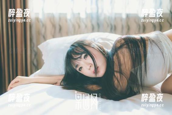 GIRLT果团网-黄歆苑 GIRLT果团网 - 每次看黄歆苑的婚纱更新,才明白拍照也许是一种“自虐”的美。