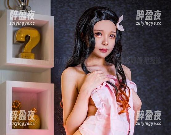 Hachi小芭 原图直击:Hachi小芭最新白色,这个色彩好像和我冰箱里的牛奶有一拼!