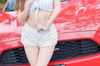 IMiss爱蜜社 - 李李七七喜喜最新写真，短裤搭配，不知在想啥呢！