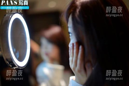 PANS摄影-饭团 PANS摄影 - 饭团的修女在线:当信仰遇上米饭
