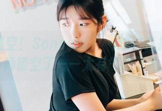 精选镂空！Sonson(손손)这次直接给摄影师镂空了——太有气势了吧！