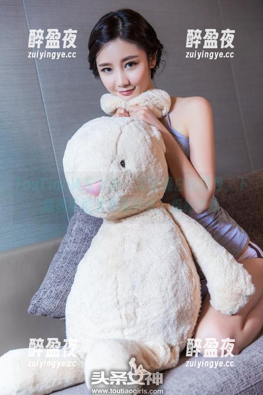TouTiao头条女神-樊安妮 TouTiao头条女神 - 樊安妮白丝图包,下载前可能要先喝杯水,保持镇静