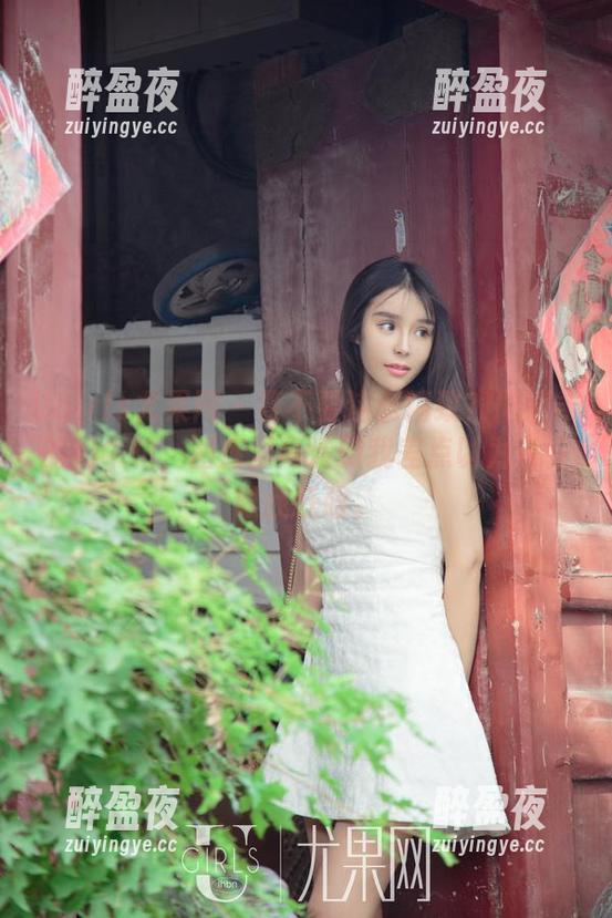 UGirls尤果网-周妍希 UGirls尤果网 - 要不要这么精致?周妍希的奶牛馆,图库里高清到我差点以为它在跟我眨眼。