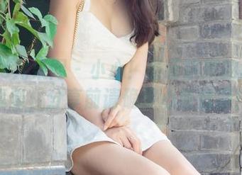 UGirls尤果网 - 小心！看萌琪琪的丝袜写真集，分享前请确保心脏健康！