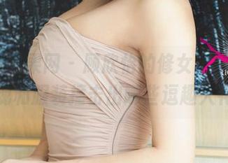 UGirls尤果网 - 顾欣怡的修女定制图集，灵魂和服装撞击出哪些逗趣火花？