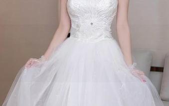 Xiuren秀人网 - 吃白菜的vi菜菜和服作品集里，偶尔走神，总想不起来今天的事。