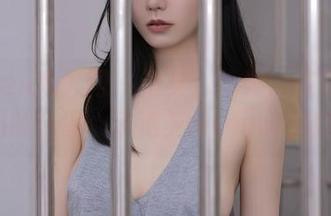 Xiuren秀人网 - 泡芙、瑜伽、还有那些想不到的搭配：小泡芙winna的套图分享