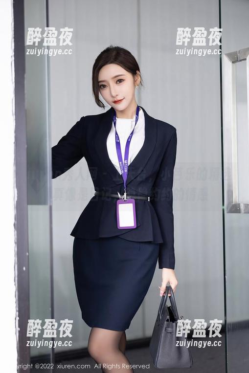 Xiuren秀人网-小芭乐 Xiuren秀人网 - 上天台,小芭乐的精选写真像是日记,隐隐约约的情感