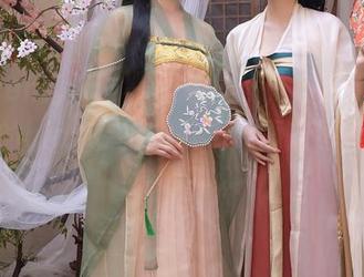 Xiuren秀人网 - 图包上线，高清绝佳，妹妹的hing在拍黄瓜girl面前也太没抵抗力了。
