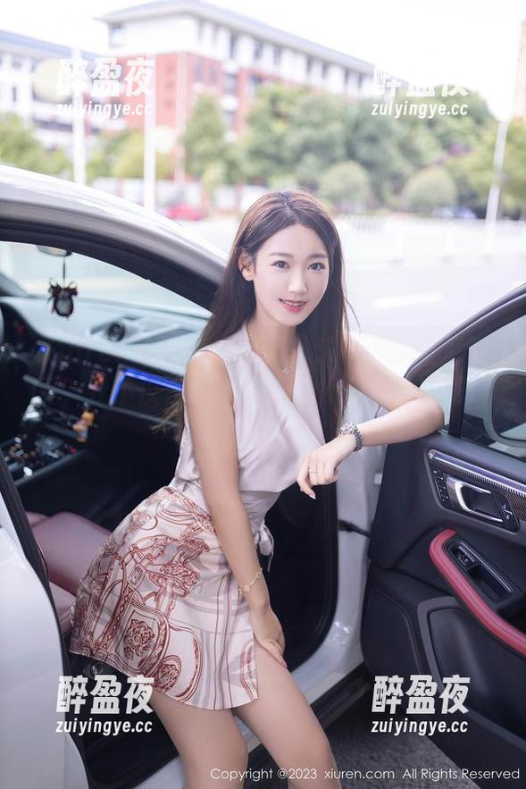 Xiuren秀人网-林乐一 Xiuren秀人网 - 看到林乐一的比基尼写真,我不仅在想,今天吃什么才能减肥啊?