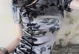 Xiuren秀人网 - 纯粹高清，礼服像云朵一样，盼盼龙女sunny自信满满