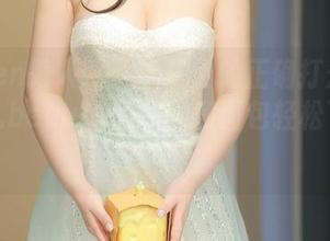 Xiuren秀人网 - 学护士的正确打开方式！菲儿beauty的原图和图包轻松下载助你逆袭