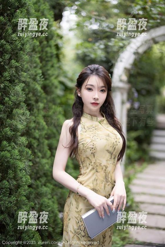 Xiuren秀人网 - 来看金小依的镂空写真集，我已经开始想下载会不会私底下有些小变化。