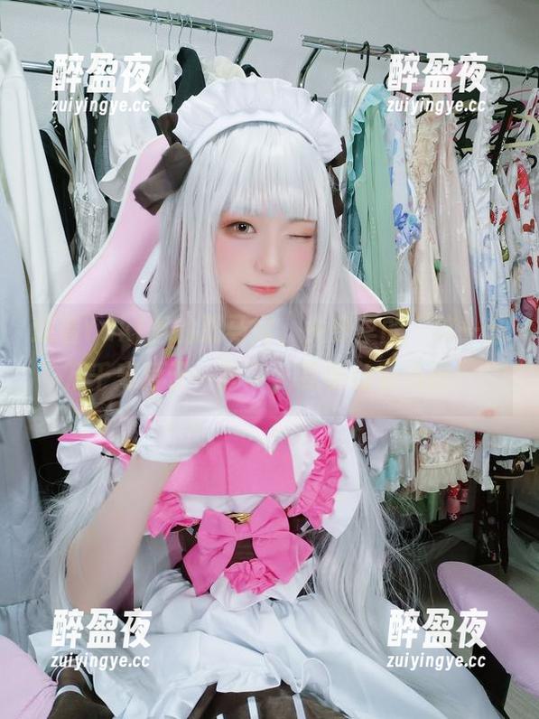 Yuki亭 观看Yuki亭的双马尾,头条里的“这一刻万千宠爱于一身”,我也急着点赞!