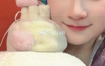 Zyra秋的秋天：你不能错过的路易九世旗袍写真下载
