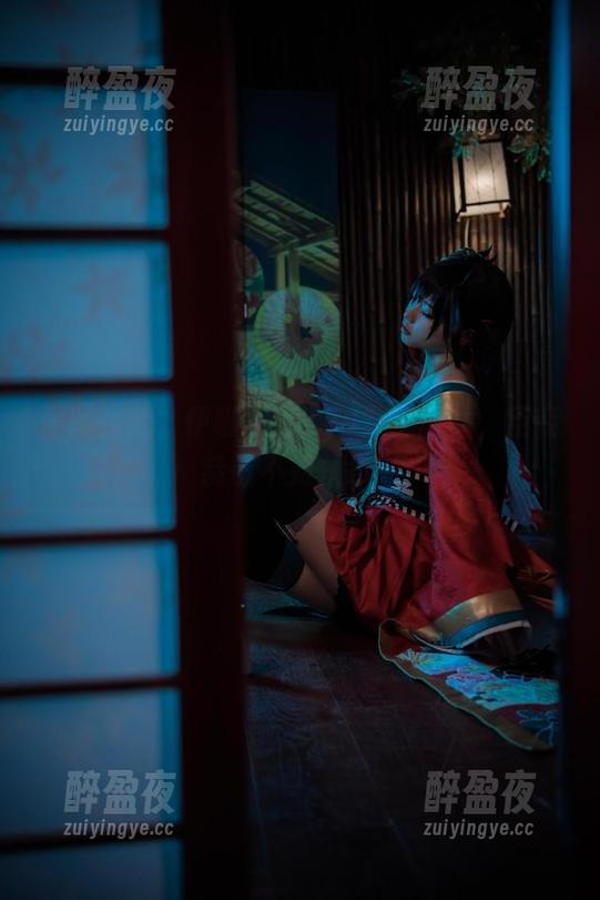 伊喵君_Nya 美图在此,伊喵君_Nya女王附体,臣妾恭敬不如从命!