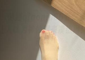 微密圈 - 俏妞qiaoniu66专属美图：这胯宽得让人以为神仙都来凑热闹！资源请备好