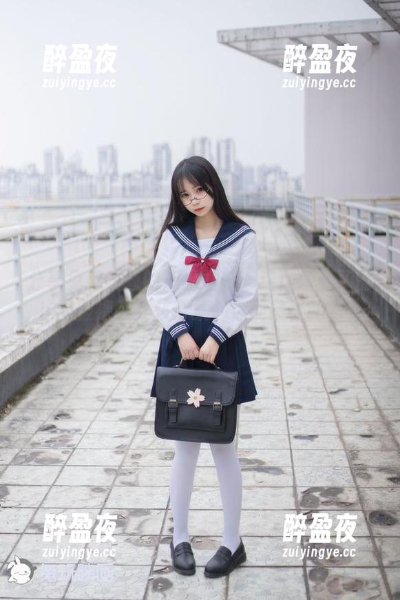 兔玩映画 分享兔玩映画的资源站——这理解不了的制服裸腿女孩合集,你能接受吗?