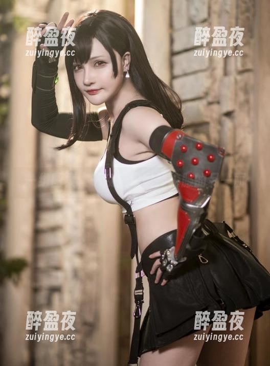 千夜未来 一组图集,千夜未来彰显校服的另一面
