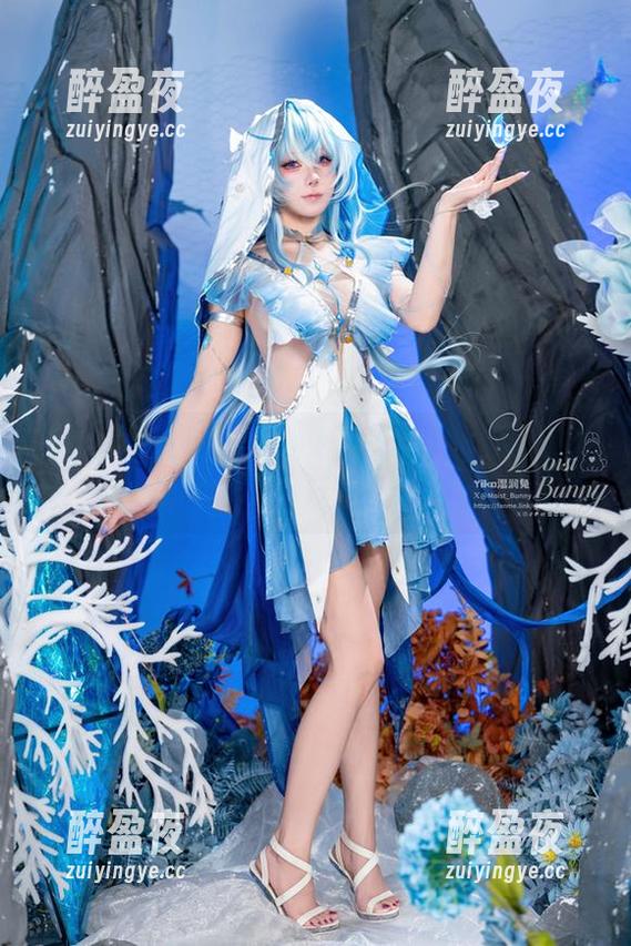 咬人小小兔 在线之下,咬人小小兔万圣节护士原图的小小反叛