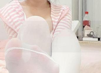 失眠小宁的连体衣合集:奇葩时刻的绝佳搭配!