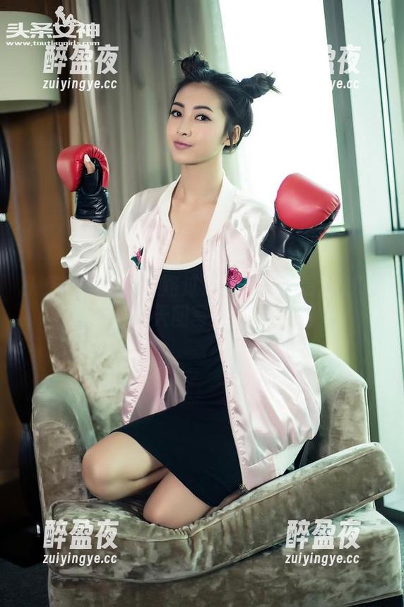 头条女神-易阳 头条女神 - 走过路过别错过——易阳的36D天团写真合集