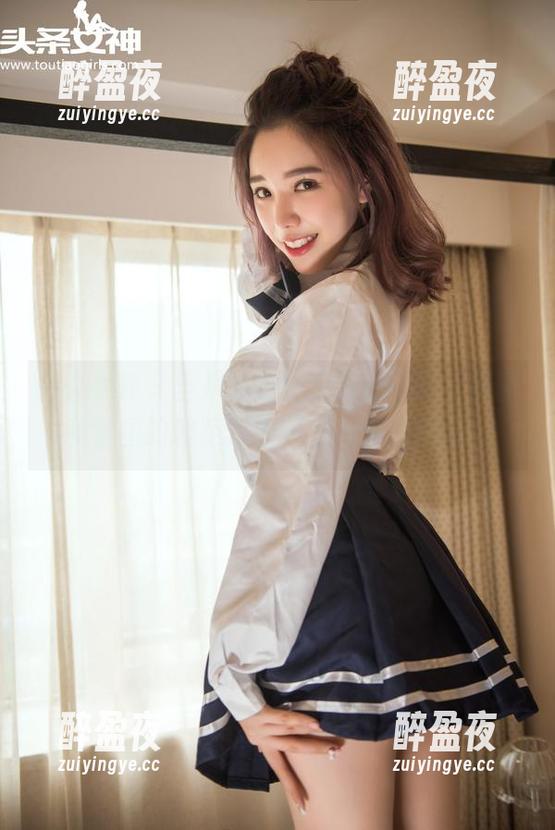 头条女神-米粒儿 头条女神 - 当米粒儿化身白丝女神,原图和套图的差距云里雾里,值得细品。