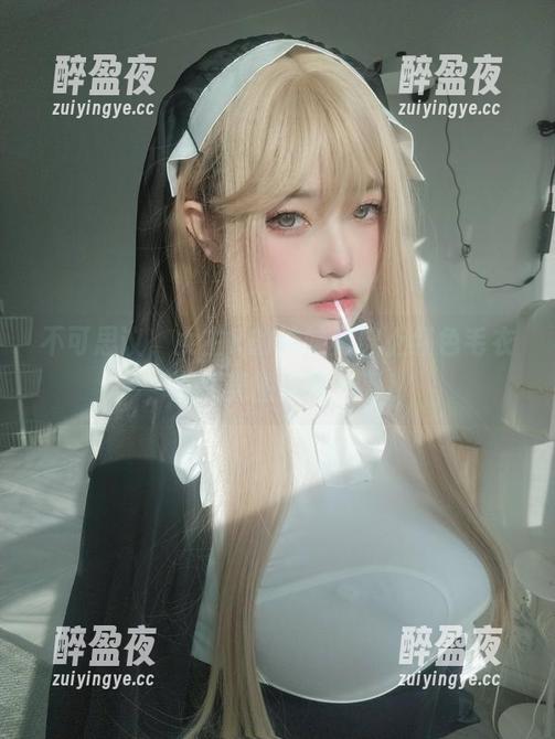 女主K 不可思议,女主K的妹妹竟穿上红色毛衣,在线美图分享一下!