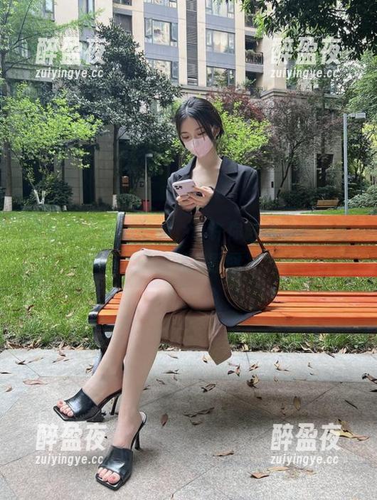 妮是老虎 微密圈 - 限时福利,也许你该关注妮是老虎的照片原图