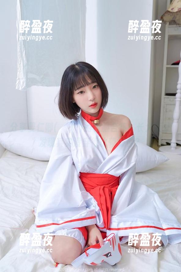 分享姜仁卿(강인경)的校服合集，长大后才发现其实没穿得比较好看？