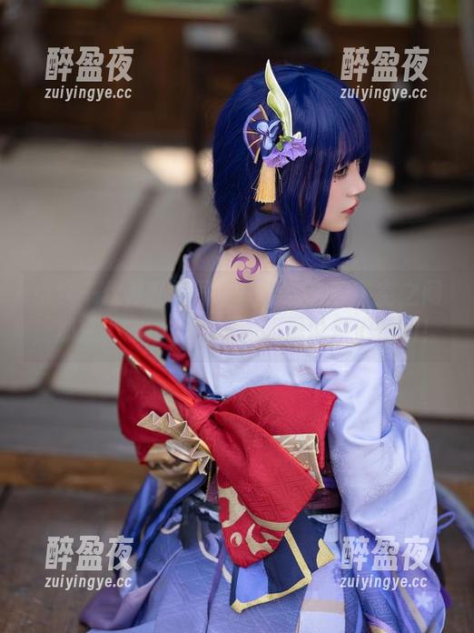 小仓千代w 小仓千代w私拍图集:镂空与不镂空之间,那点不靠谱的想法,我是说你们懂的!