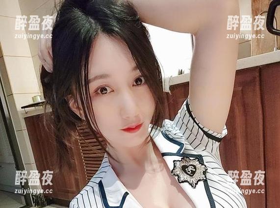 小玉吃果冻 微密圈 - 小玉吃果冻红色睡衣犹如一记响亮的巴掌,提醒我不过是“想不想变美”的问题,毕竟我真心无力~
