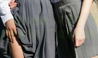 尤果网 - 职场女魔头？不不不，是于梓馨的职业装写真，下载风险自负！