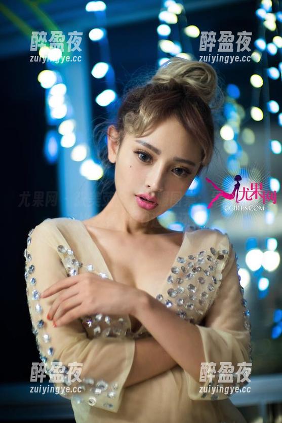 尤果网-张美荧 尤果网 - 张美荧全套礼服图集:绣花的功夫比我做的70道菜还好!