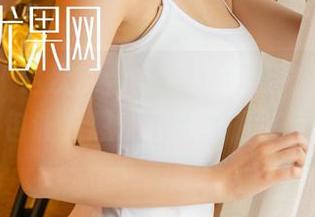 尤果网 - 这次的合集有点意思，李焱的女友图包让我忍不住多看几眼，赞！
