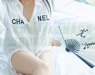 尤蜜荟 - 本以为小KK的绝美只是个传说，没想到福利写真居然会逼我捂眼。