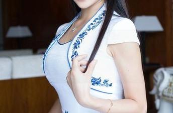 推女神 - 泳装中的艾小青，这次的美图更新有点让人想“溺水”了！