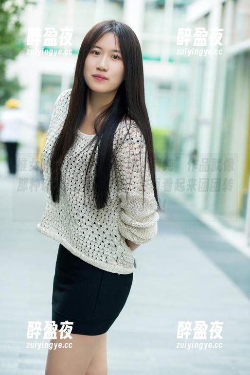 推女郎-谭冰 推女郎 - 网盘中的谭冰“清纯”作品就像那种让人想偷瞄的书,封面看起来团团转,人也太纯了吧!