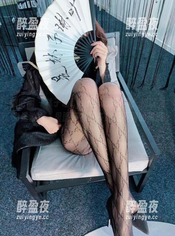 林子喵Lynne 微密圈 - 林子喵Lynne泳池写真:别以为光是池水,里面还有更多意想不到的资源哦!