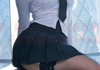 微密圈 - 果儿Victoria的红色吊带袜写真,只为让你多次下载目不转睛!