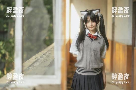 桜井宁宁 死库水:桜井宁宁写真原图,干燥的泳衣对抗着湿润的眼神