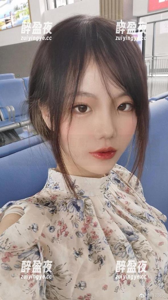洛可ss 洛可ss的死库水图集:穿上这件衣服你会想冲浪吗?