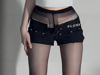 微密圈 - 作品专场：白龙猫女的JK，眼睛会发光的人，这是个刚刚入学的小白兔吗？