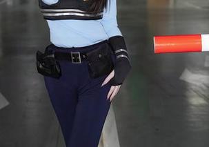 秀人网 - 在私房美图和制服的交融中，Candy糖糖似乎遍及了天马行空的气息。