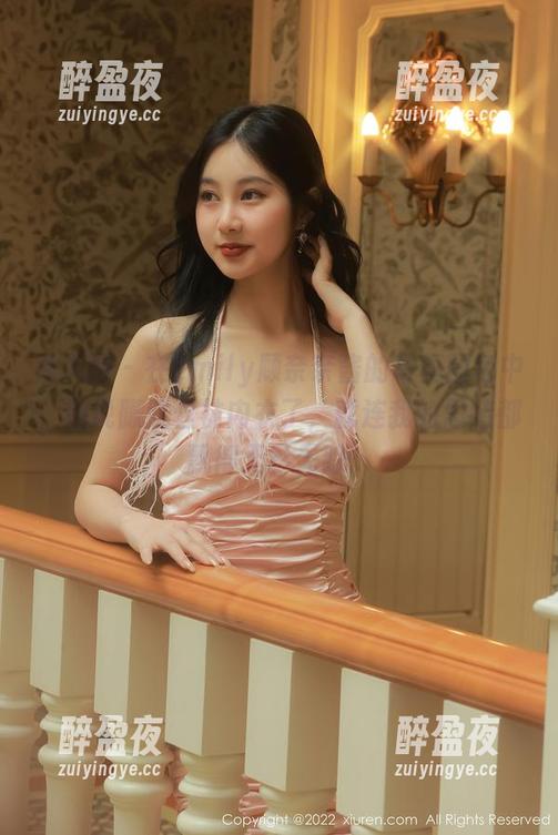 秀人网-Emily顾奈奈酱 秀人网 - 在Emily顾奈奈酱的写真图包中,别说朦胧丝袜内衣了,就连我的思绪都飘得无影无踪。