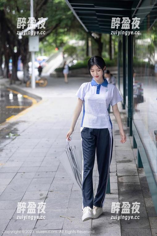 秀人网-冯木木LRIS 秀人网 - 冯木木LRIS花嫁作品精选:这花瓣铺得满天飞,我想问,洗衣机能画花吗?