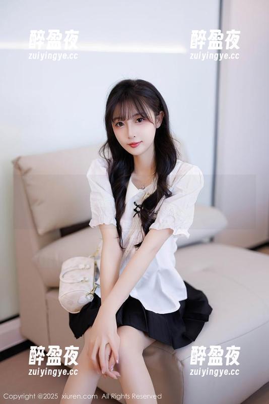 秀人网-刘婷婷 秀人网 - 刘婷婷私拍的这组,“女孩”的魅力再次被放大,让人好想收藏!